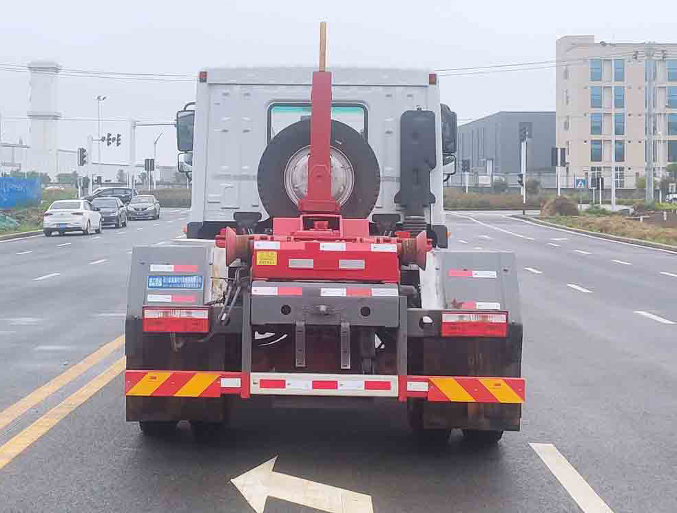 �����¸���CXF5180ZXXEQ6��܇����жʽ����܇