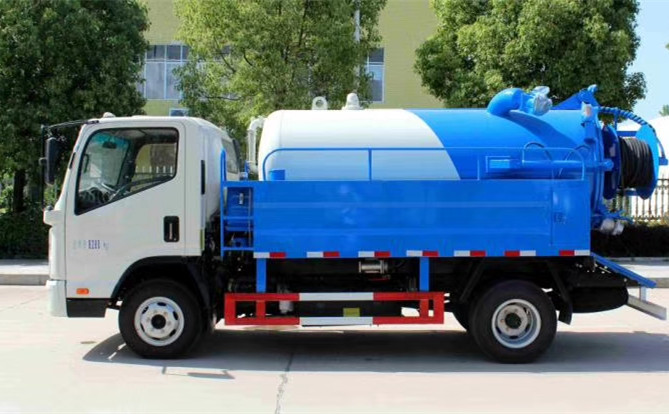 凱馬清洗5方吸污車(chē) 凱馬清洗5方吸污車(chē)