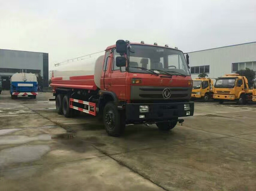 東風老款后雙橋20噸灑水車 東風老款后雙橋20噸灑水車