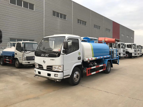 灑水好幫手,環衛灑水車,給城市帶來干凈了 灑水好幫手,環衛灑水車,給城市帶來干凈了