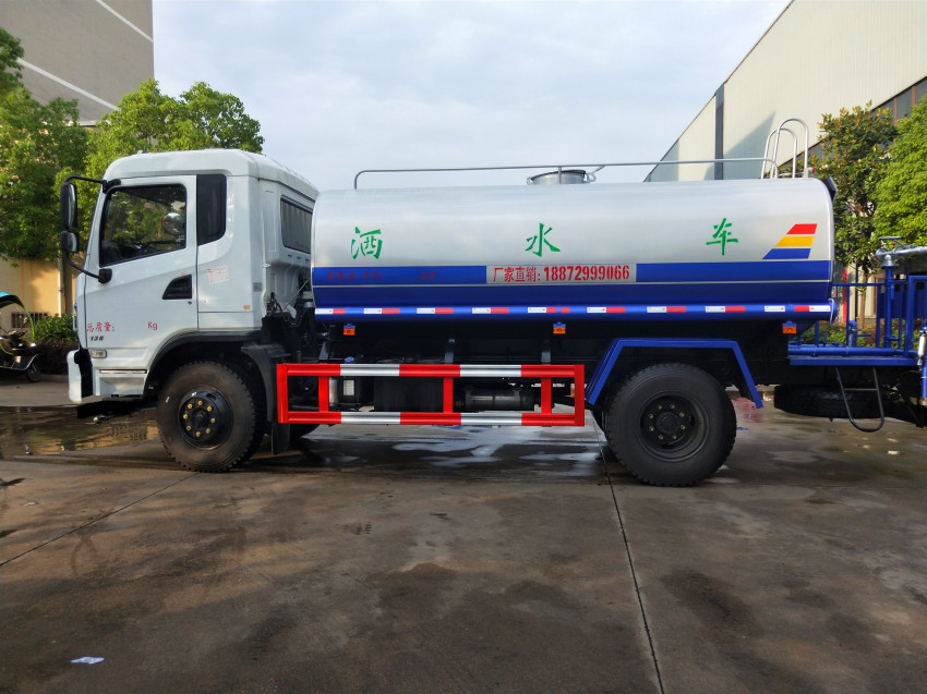 如何正確購買選擇灑水車,程力集團(tuán) 如何正確購買選擇灑水車,程力集團(tuán)