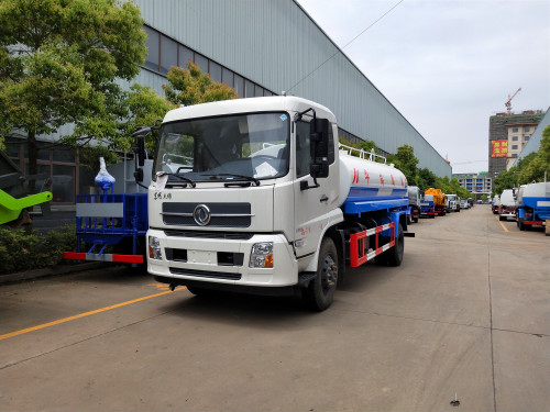 馬路上的環衛灑水車到底有什么作用 馬路上的環衛灑水車到底有什么作用