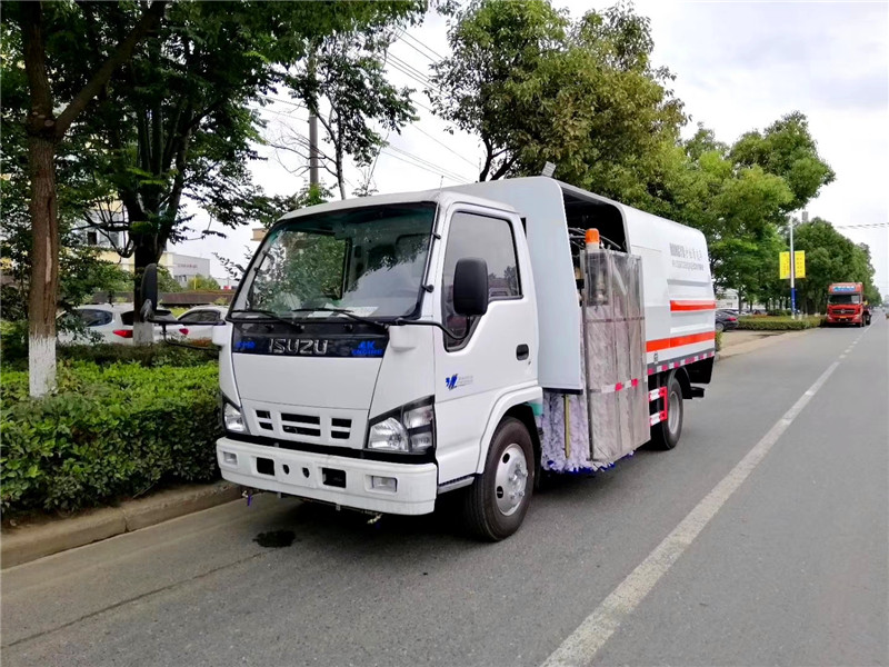 慶鈴五十鈴護(hù)欄清洗車(chē)-護(hù)欄清洗車(chē)價(jià)格報(bào)價(jià)-程力廠家直銷(xiāo) 慶鈴五十鈴護(hù)欄清洗車(chē)-護(hù)欄清洗車(chē)價(jià)格報(bào)價(jià)-程力廠家直銷(xiāo)