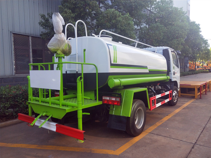 5噸灑水車多少錢-5噸灑水車多少錢一輛-程力集團(tuán) 5噸灑水車多少錢-5噸灑水車多少錢一輛-程力集團(tuán)