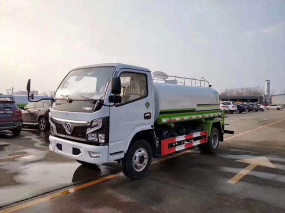 東風(fēng)5噸多功能綠化灑水車太實惠了- 灑水車價格勁爆價格直降到底 東風(fēng)5噸多功能綠化灑水車太實惠了- 灑水車價格勁爆價格直降到底