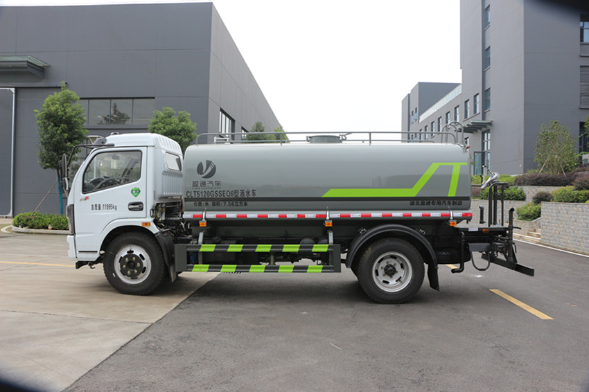 �v����8����ˮ܇-�|�L(f��ng)8����ˮ܇�r(ji��)��-����ӯͨ