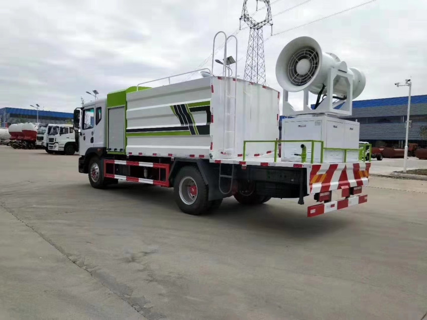 環(huán)衛(wèi)灑水車選哪款好,程力灑水車廠家給推薦好的車型 環(huán)衛(wèi)灑水車選哪款好,程力灑水車廠家給推薦好的車型