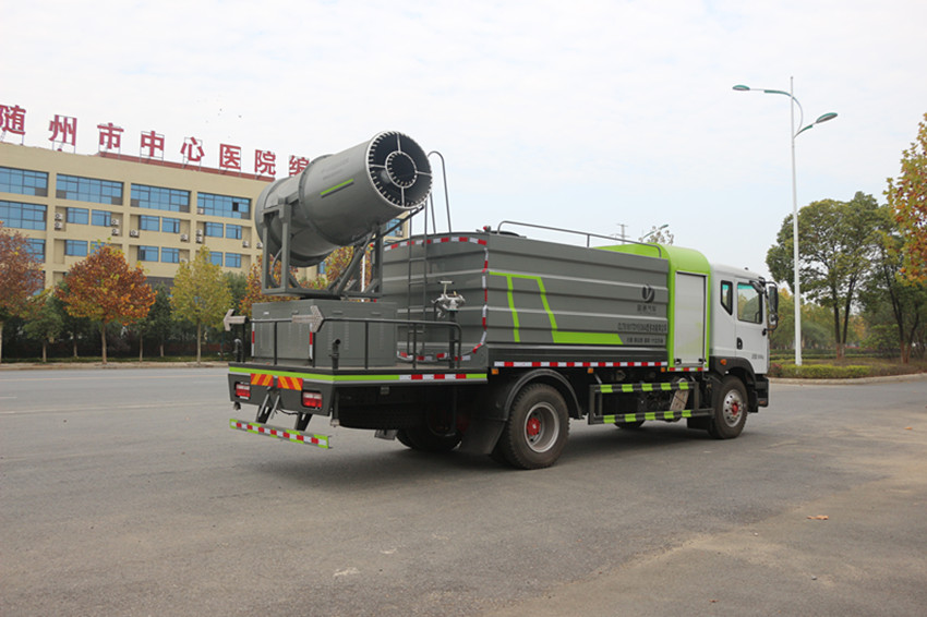 東風D9霧炮車 東風D9霧炮車