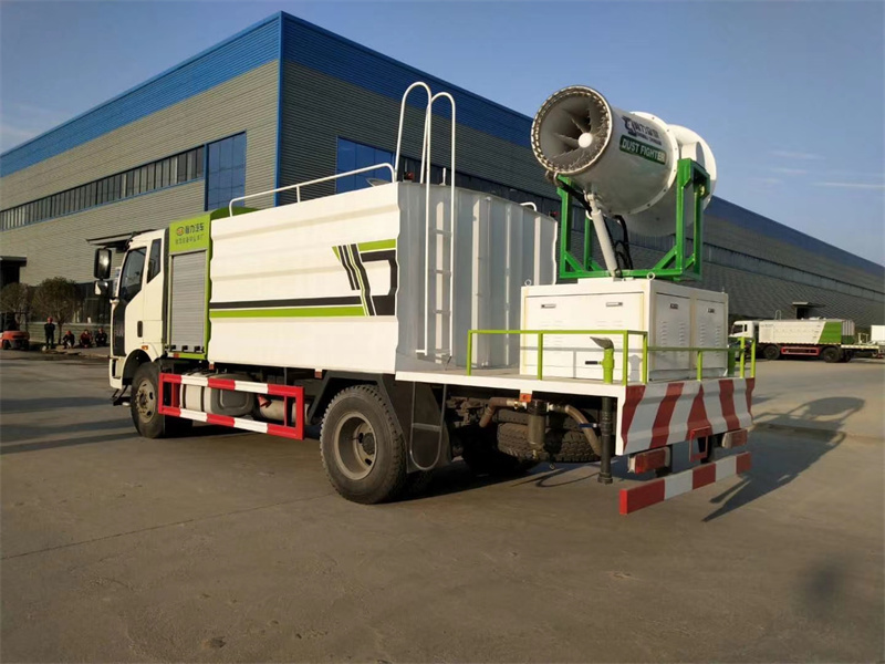 12噸解放霧炮車圖片 12噸解放霧炮車圖片