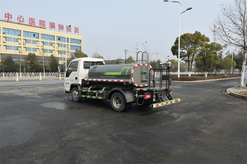 ���،���С�͞�ˮ܇