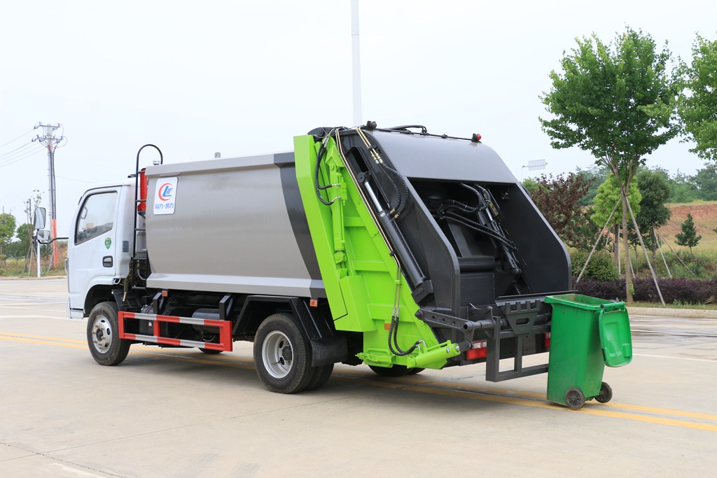 С���𿨉��s����܇